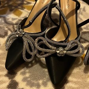 Women's Double Bow Heels - NWOT - Size 9